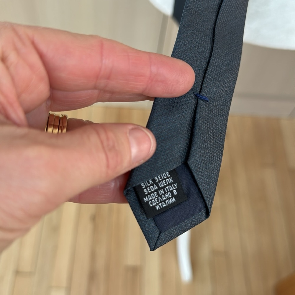 Hugo Boss - Picture 4 of 7